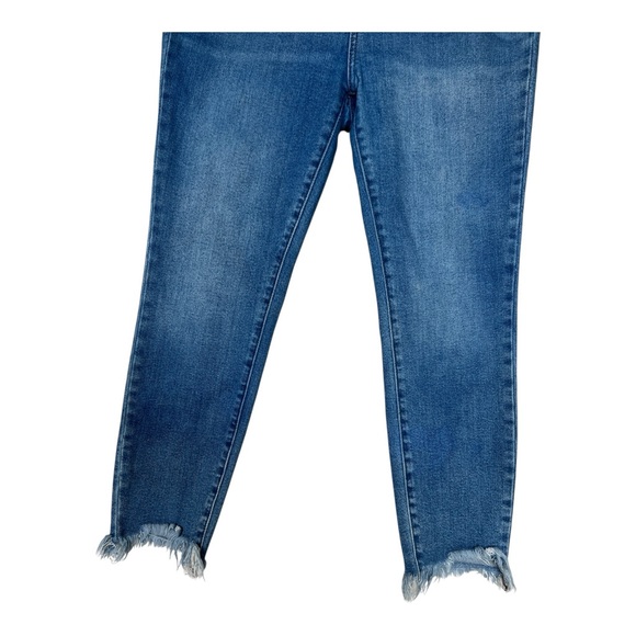 Judy Blue Frayed Hem Distressed Ankle Jeans Size 13/31 - Picture 5 of 7